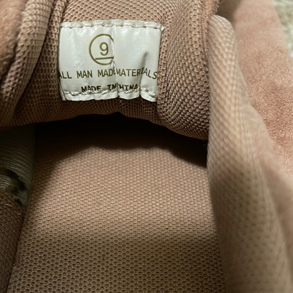 Misbehave Sneakers - Picture 5 of 6